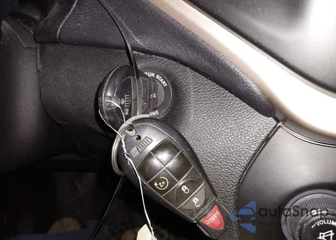 2015 Jeep Cherokee Latitude z USA, uszkodzony, nr VIN 1C4PJMCBXFW515609